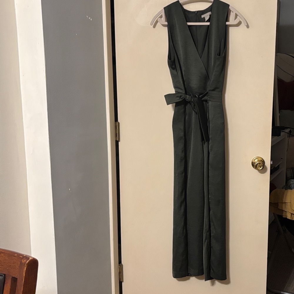 H& M Green Sleeveless satin Jumpsuit with Belt size 8